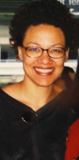 sass-short-hair-glasses